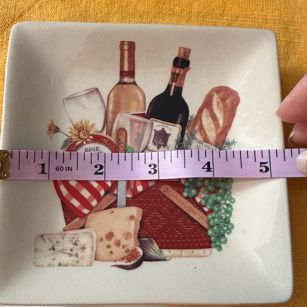 Creative Co-Op Elegant Square Plate Set - Picture 6 of 6